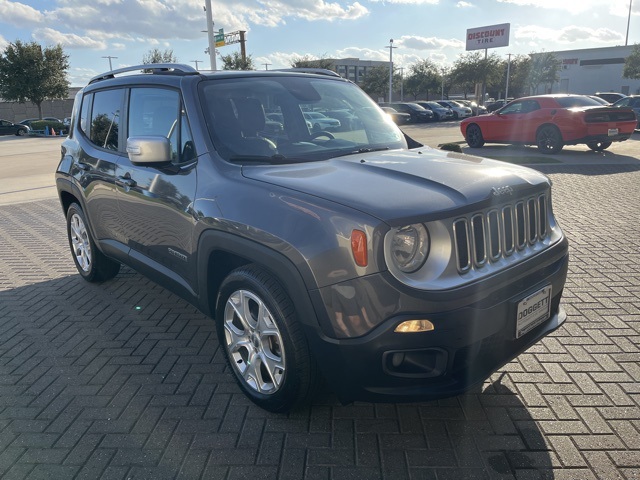 2017 Jeep Renegade Limited photo 3