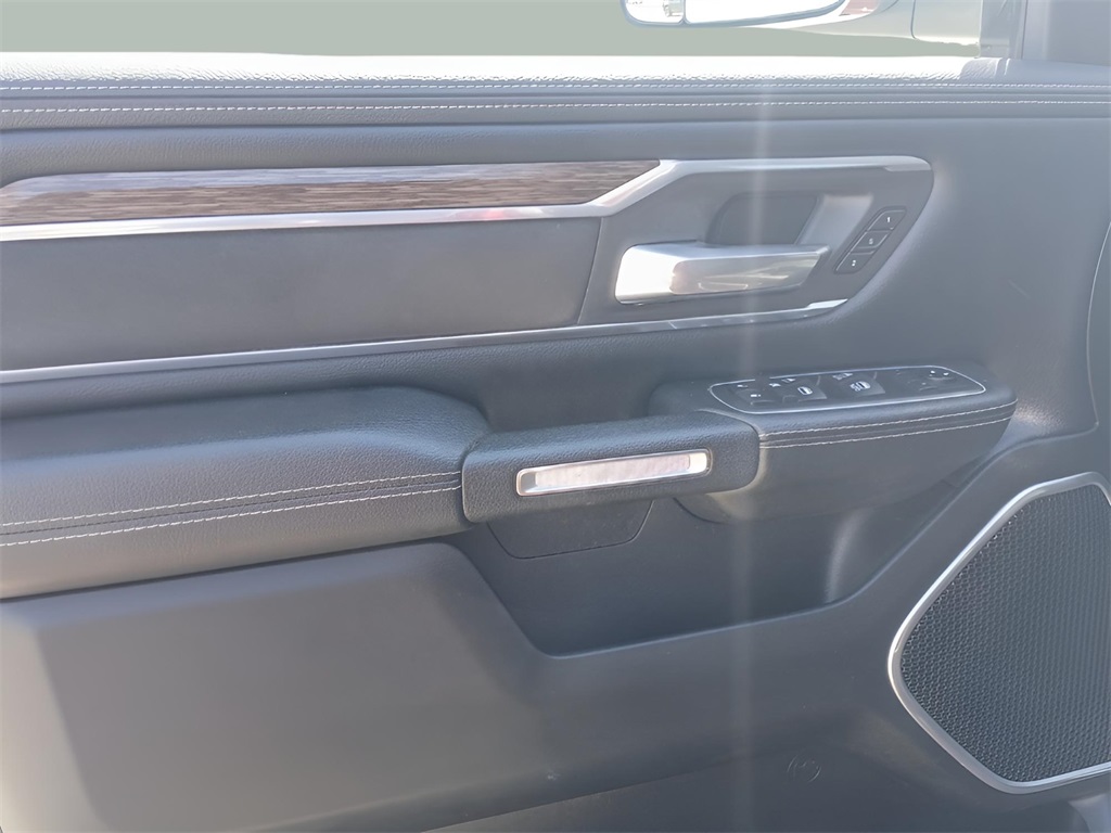 2020 Ram 1500 Laramie photo 15
