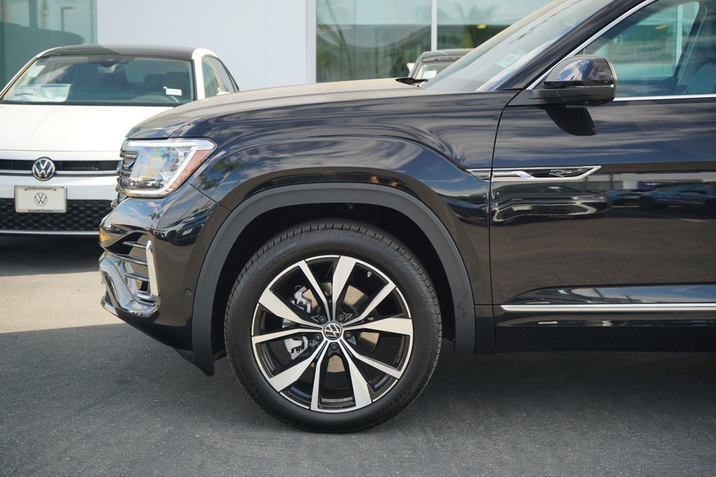 2026 Volkswagen Atlas SEL Premium R-Line photo 2