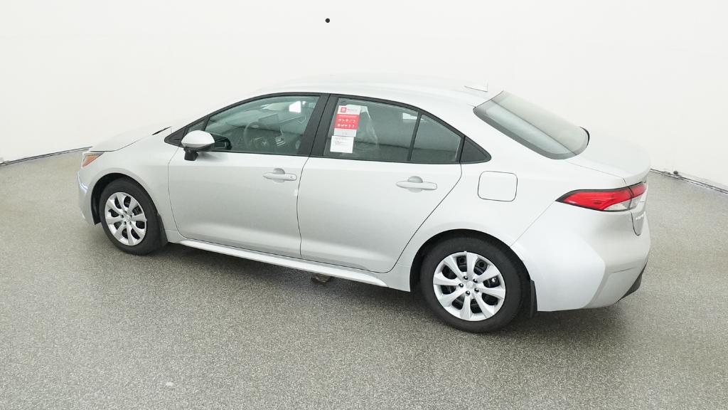 2025 Toyota Corolla LE photo 11