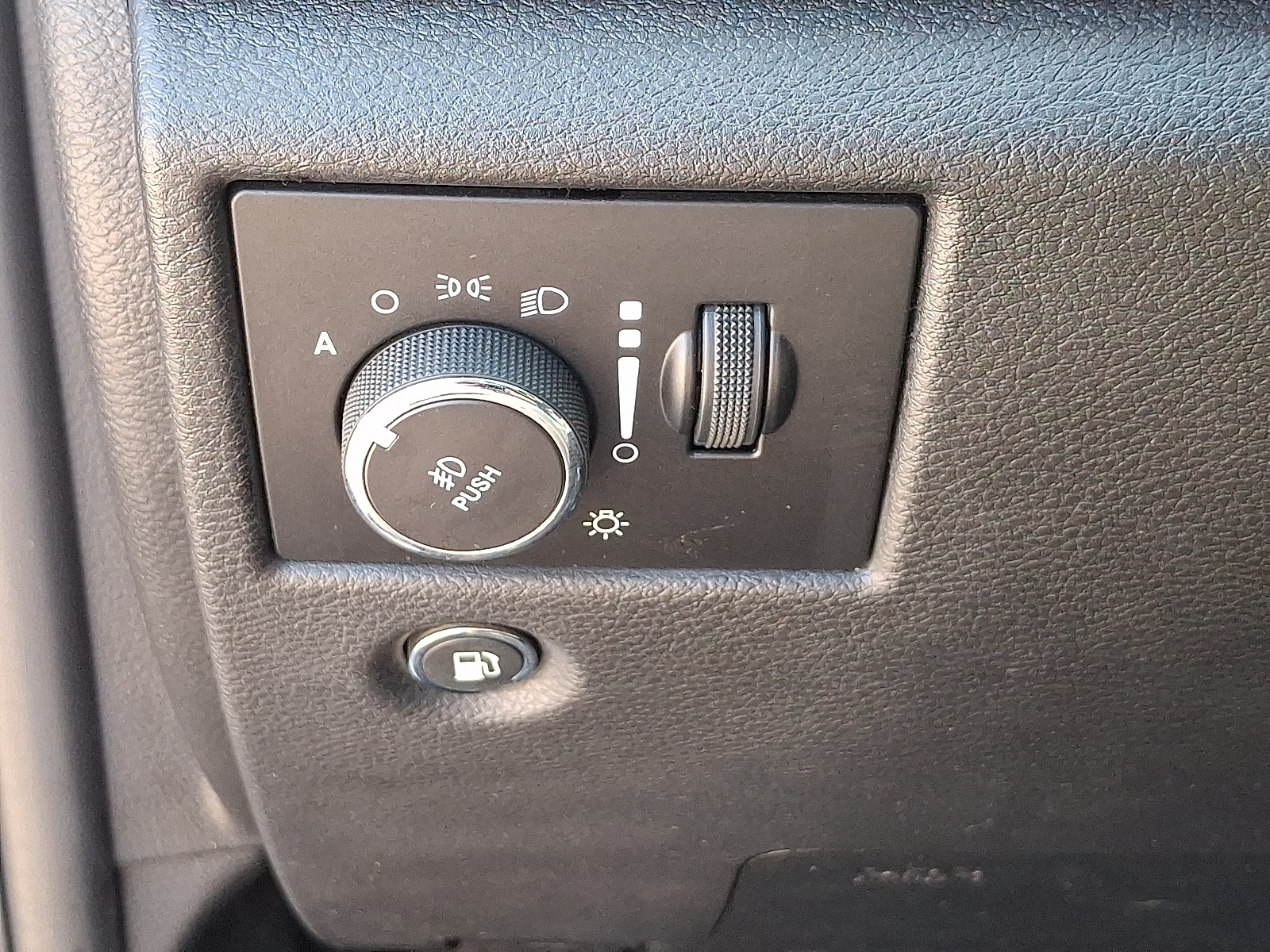 2017 Jeep Grand Cherokee Altitude photo 26