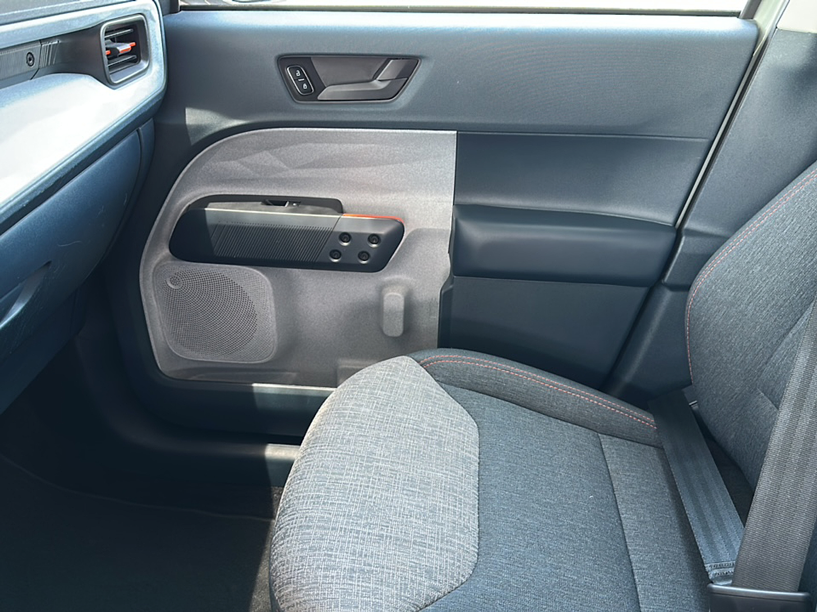 2022 Ford Maverick XLT photo 3