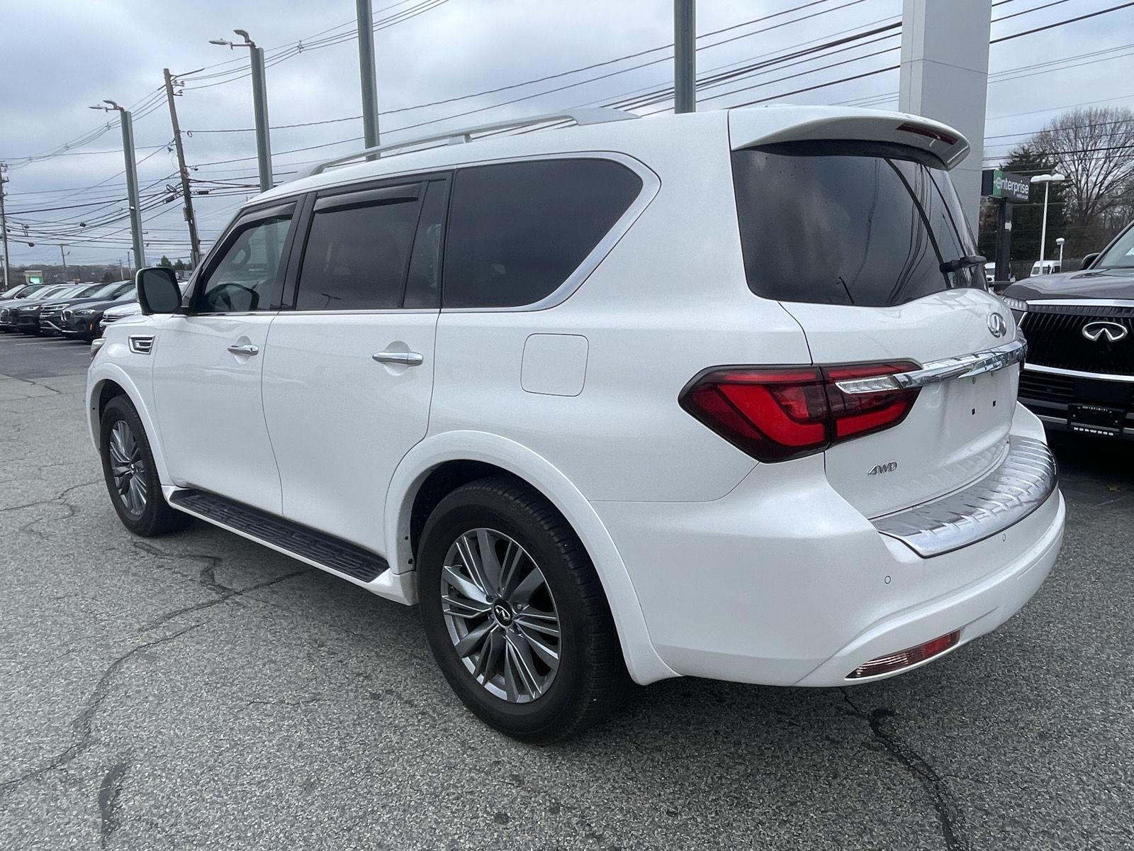2024 Infiniti QX80 Luxe photo 2