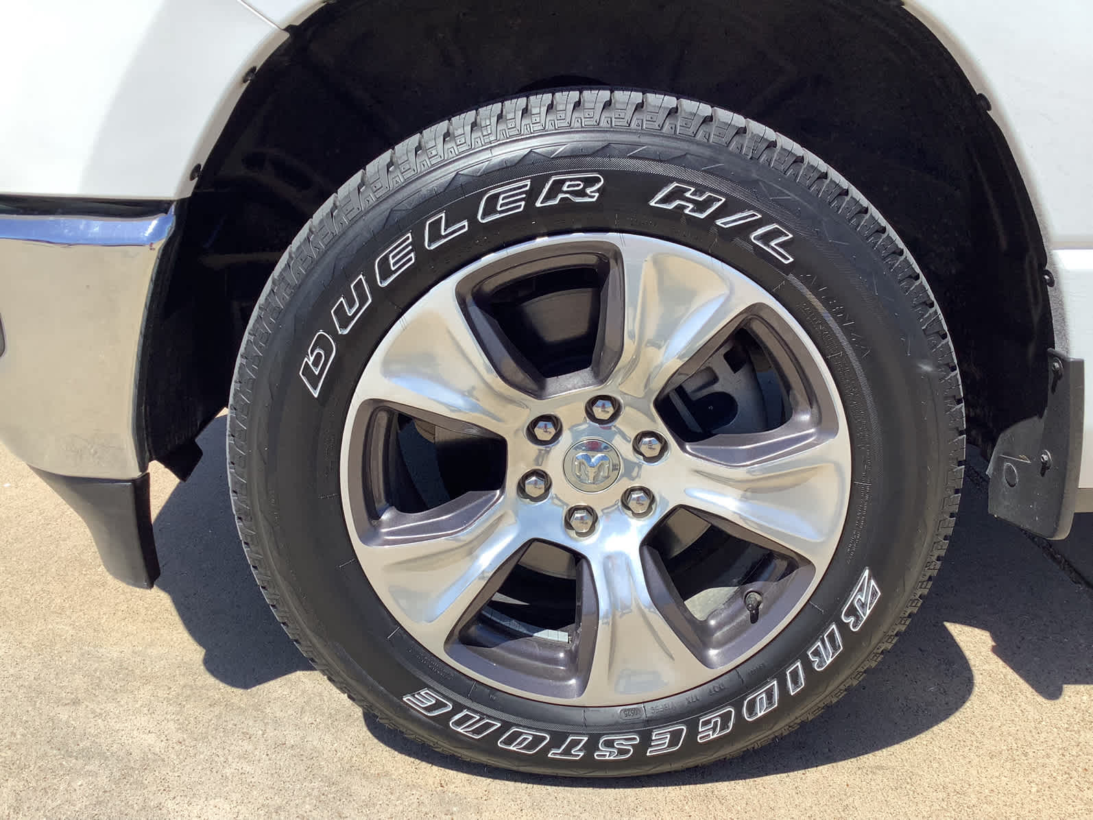 2024 Ram 1500 Laramie photo 8