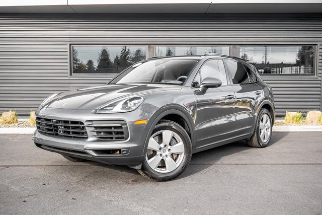 2022 Porsche Cayenne Base's photo