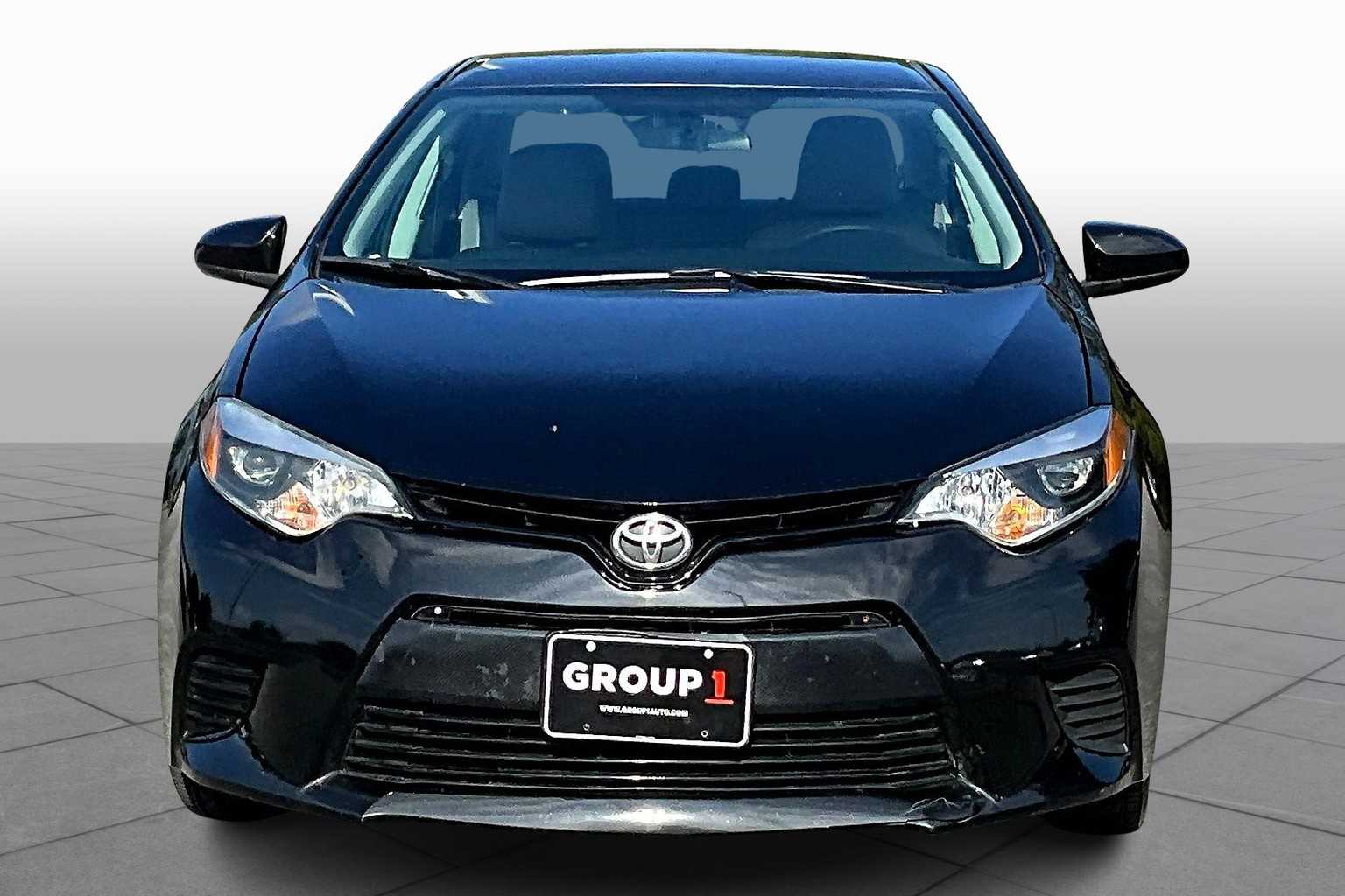 2014 Toyota Corolla LE photo 3