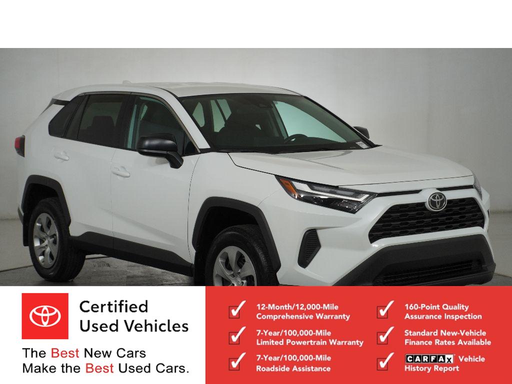 2023 Toyota RAV4 LE's photo