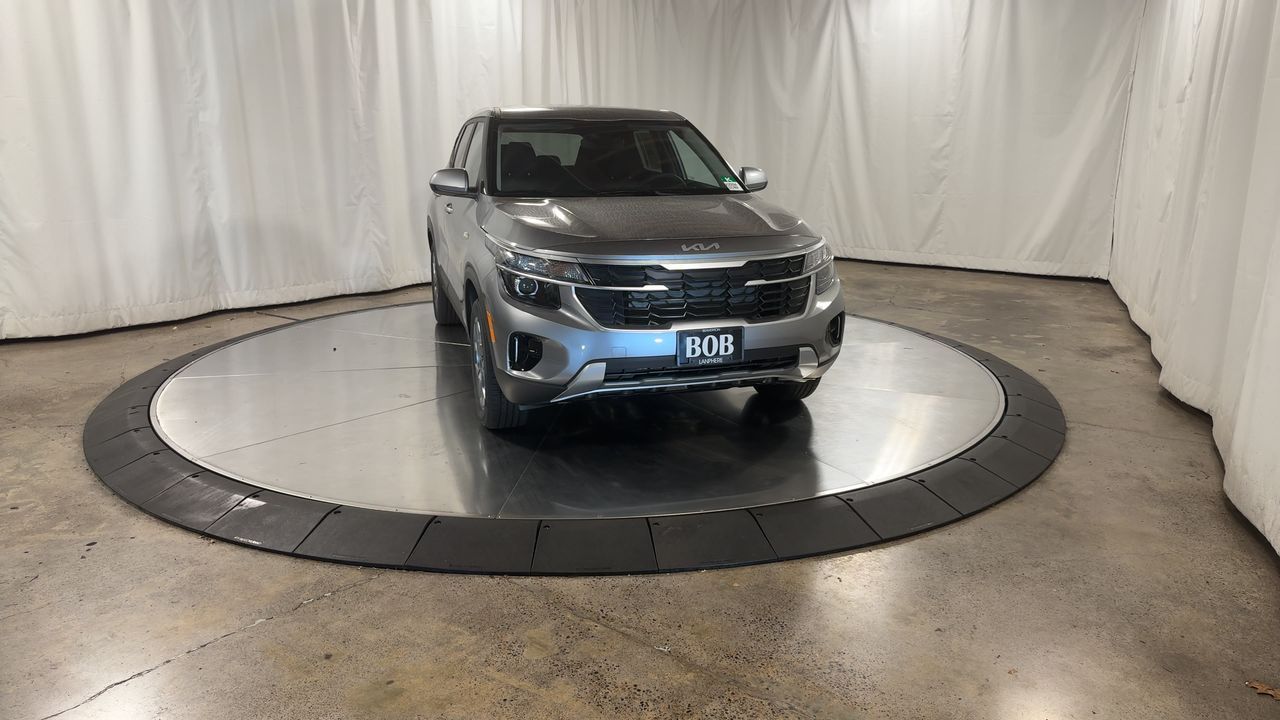 2026 Kia Seltos LX photo 3