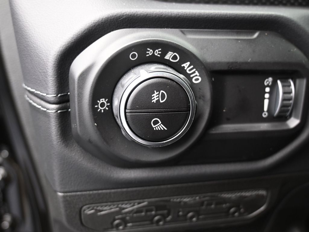 2025 Jeep Gladiator Rubicon photo 15