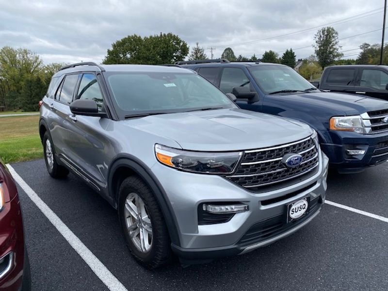 2020 Ford Explorer XLT photo 2
