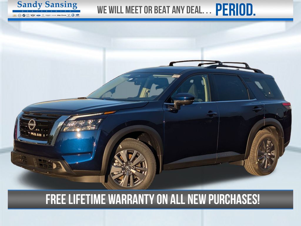 2025 Nissan Pathfinder SV's photo