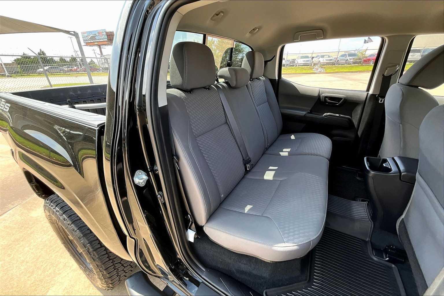 2023 Toyota Tacoma SR photo 16