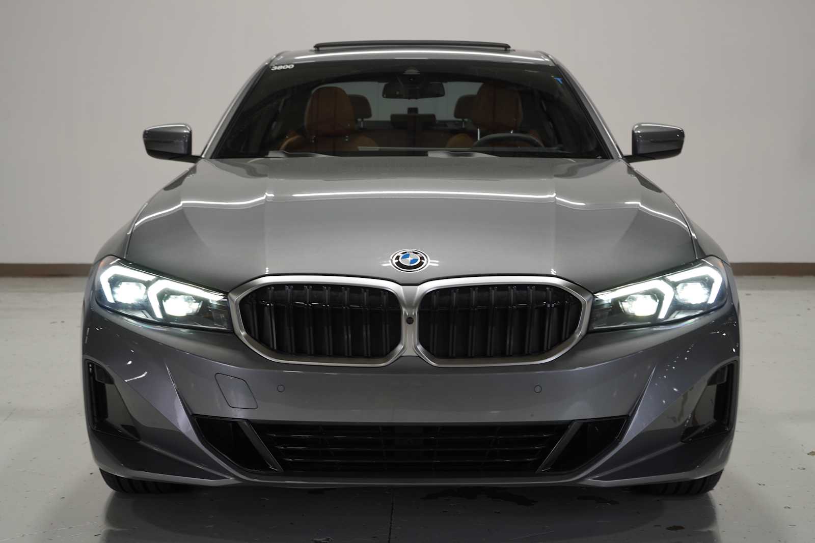 2025 Bmw 330i xDrive photo 2