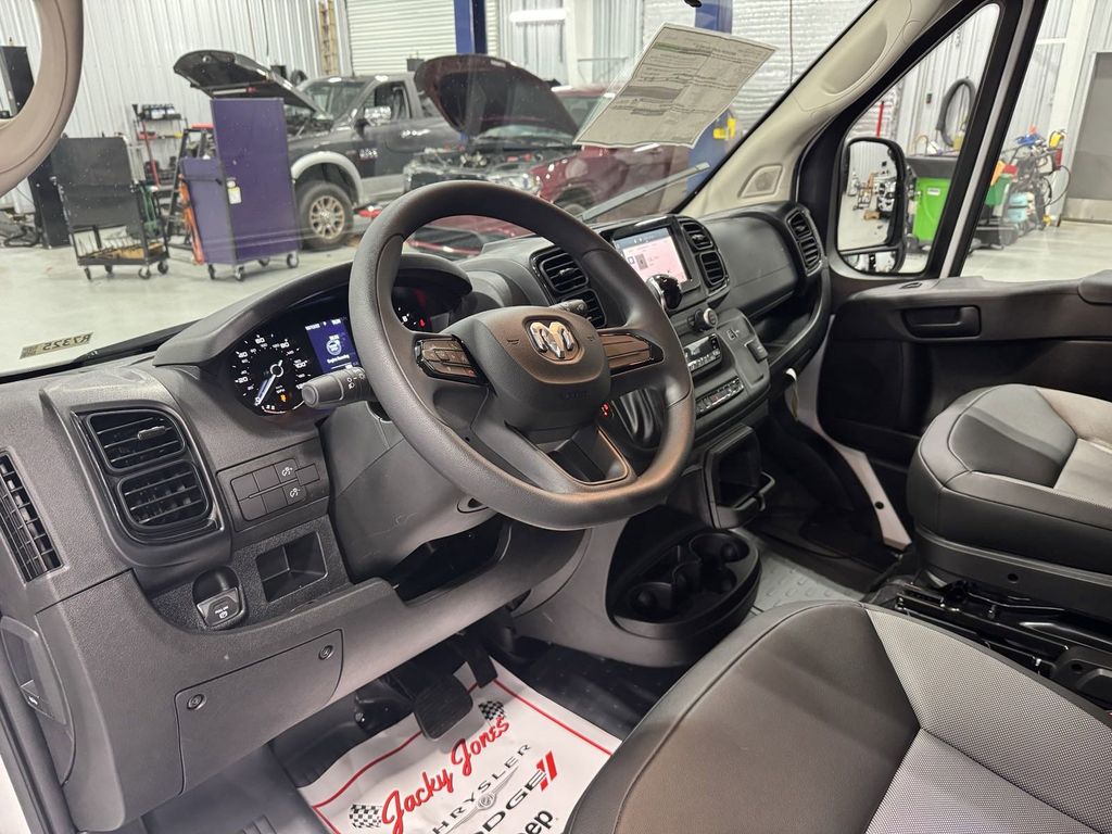 2025 Ram ProMaster 3500 photo 3