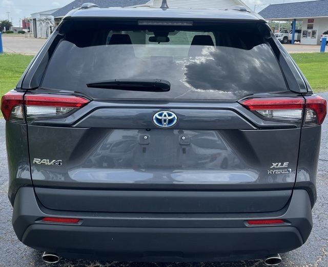 2024 Toyota RAV4 Hybrid XLE photo 6