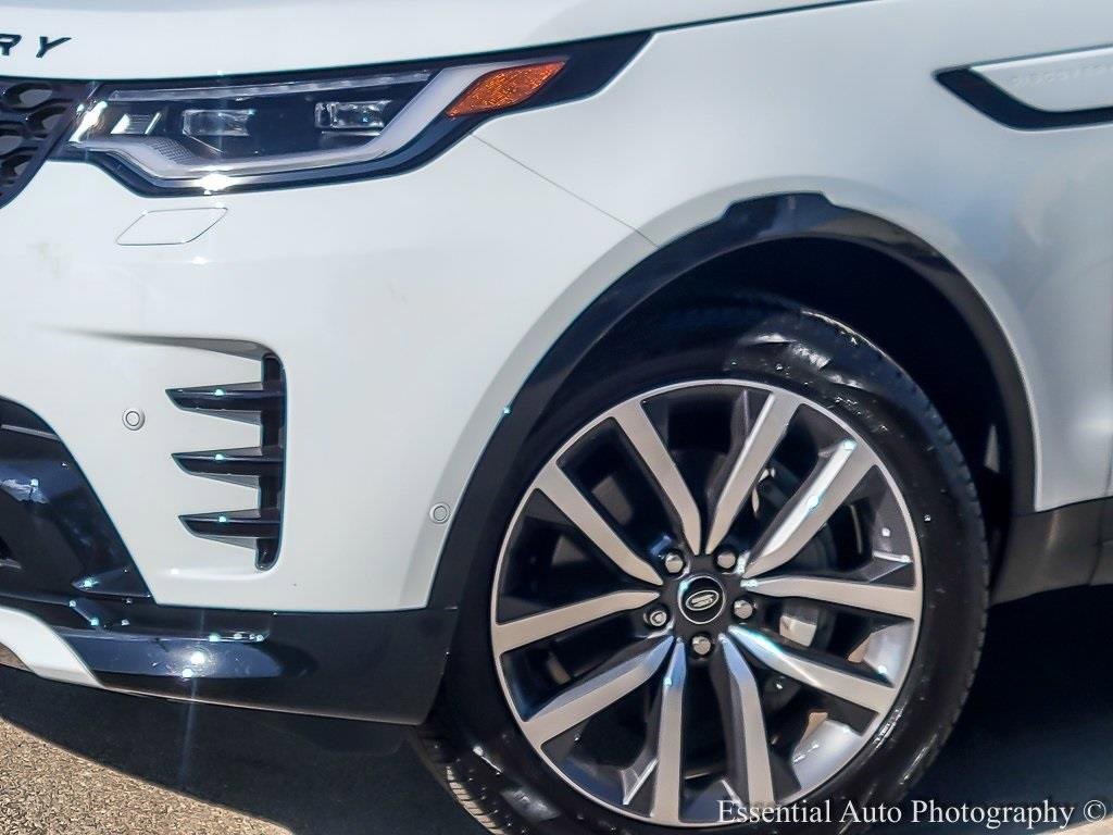 2024 Land Rover Discovery SE photo 2
