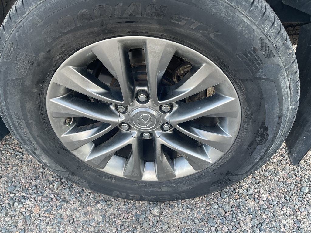 2019 Lexus GX 460 Luxury photo 26