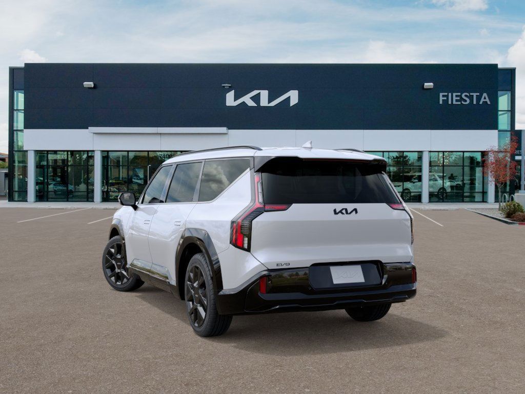 2026 Kia EV9 Land photo 2