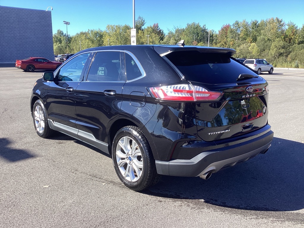 2022 Ford Edge Titanium photo 4