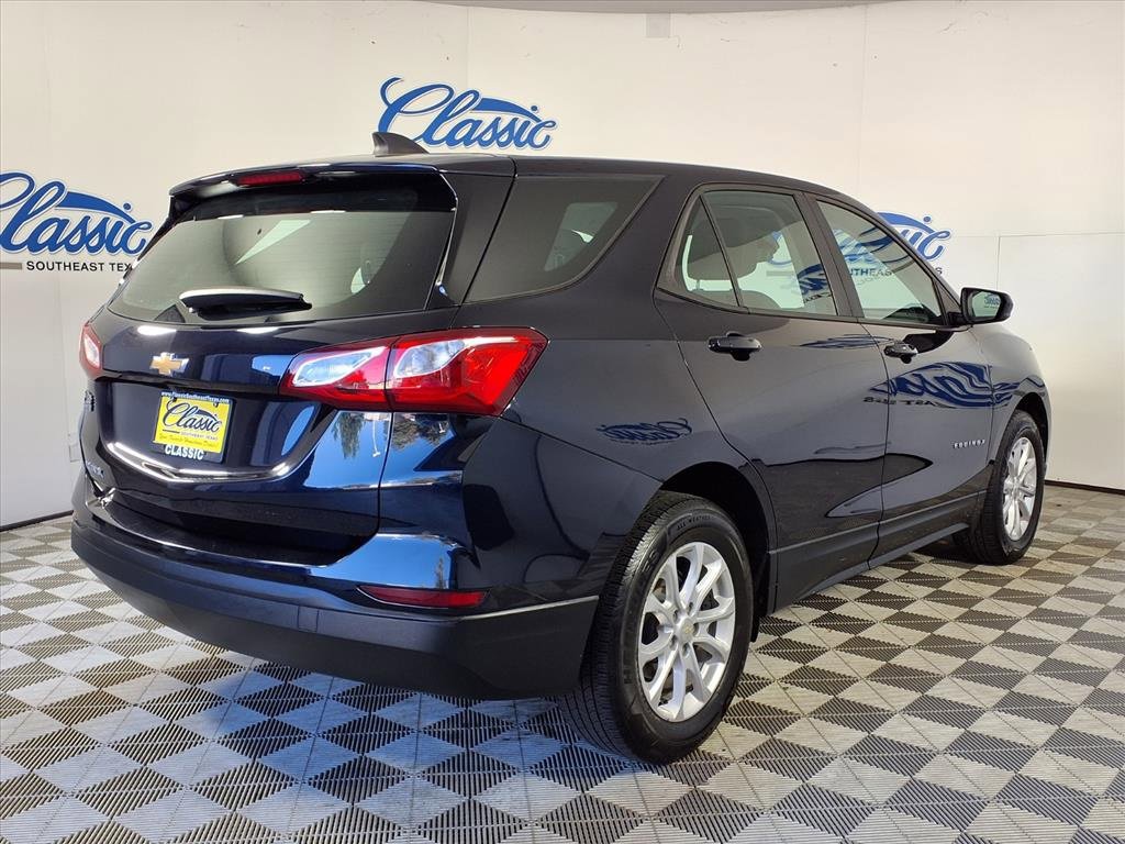 2020 Chevrolet Equinox LS photo 4