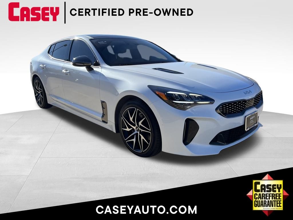 2022 Kia Stinger GT-Line's photo