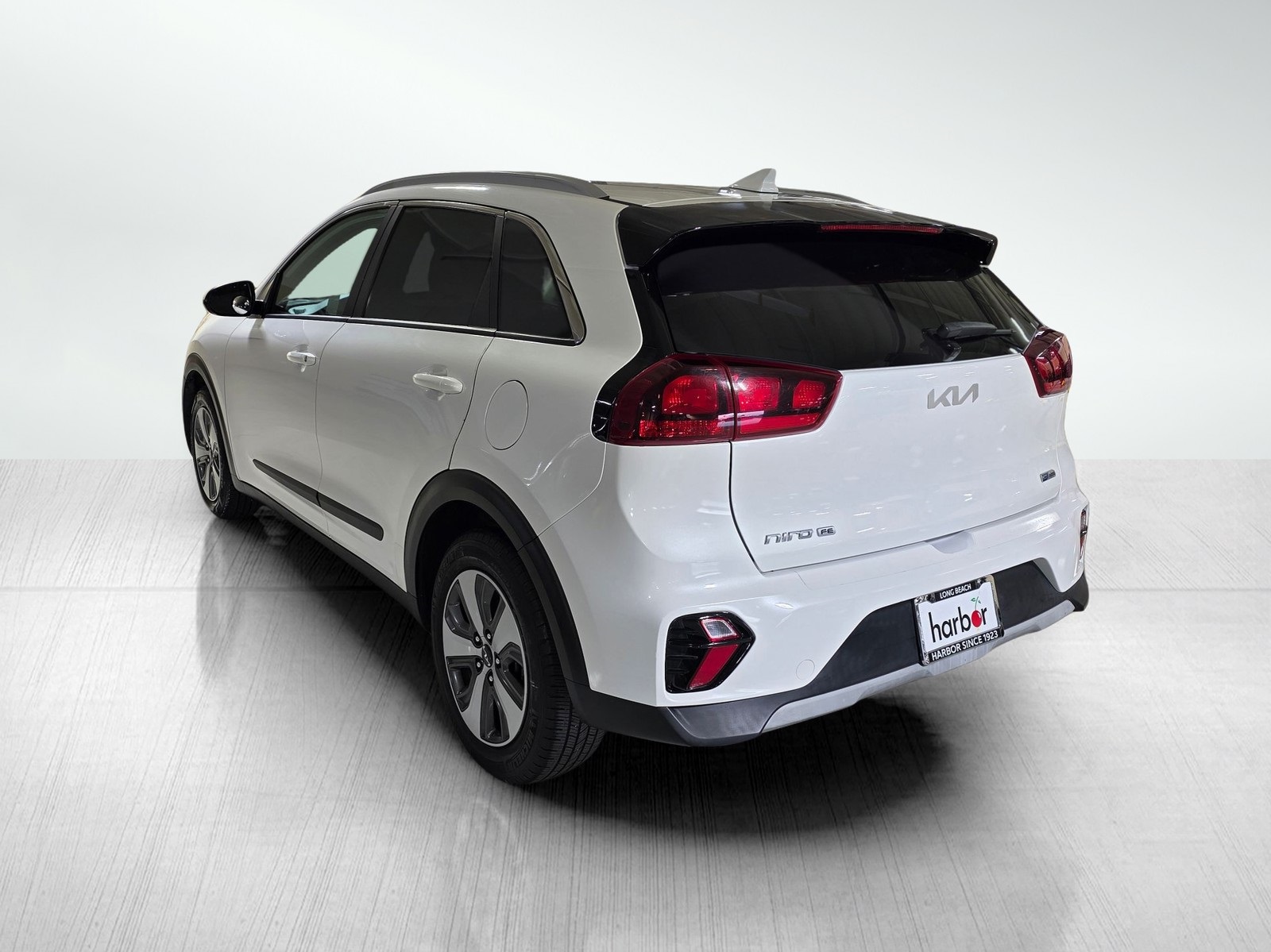 2022 Kia Niro LX photo 4