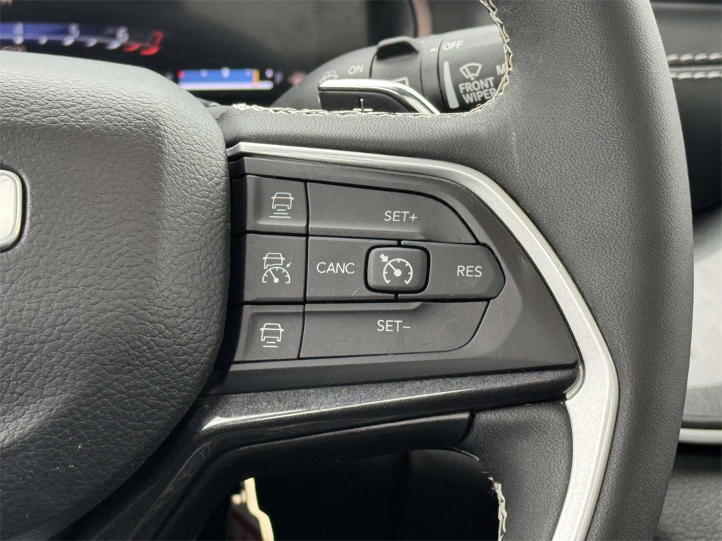 2023 Jeep Grand Cherokee Altitude photo 21