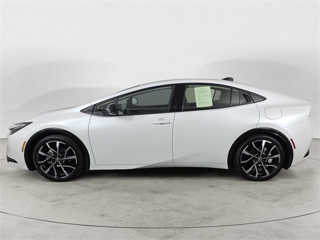 2024 Toyota Prius Prime XSE Premium photo 2