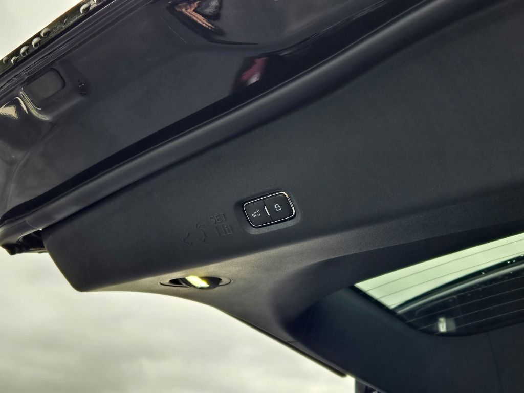 2025 Ford Expedition photo 15