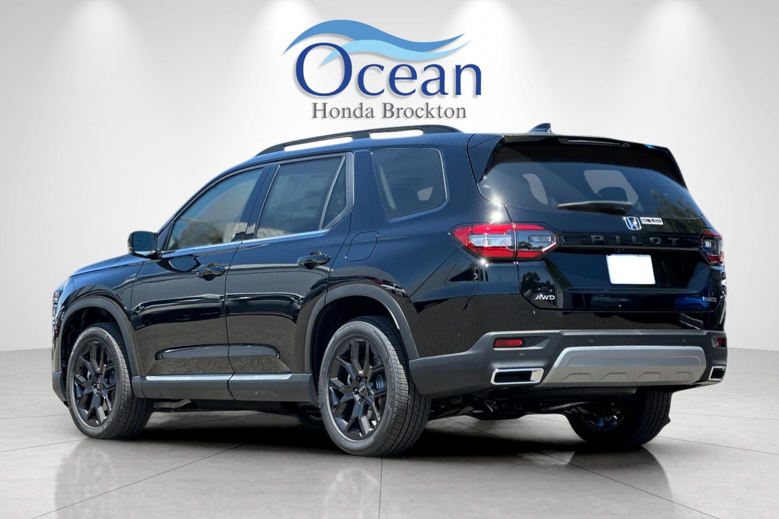 2025 Honda Pilot Touring photo 2