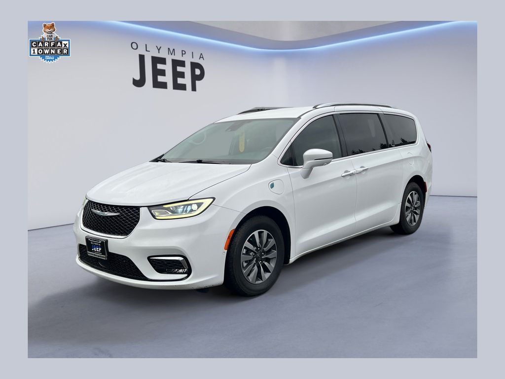 2021 Chrysler Pacifica Hybrid Touring L's photo