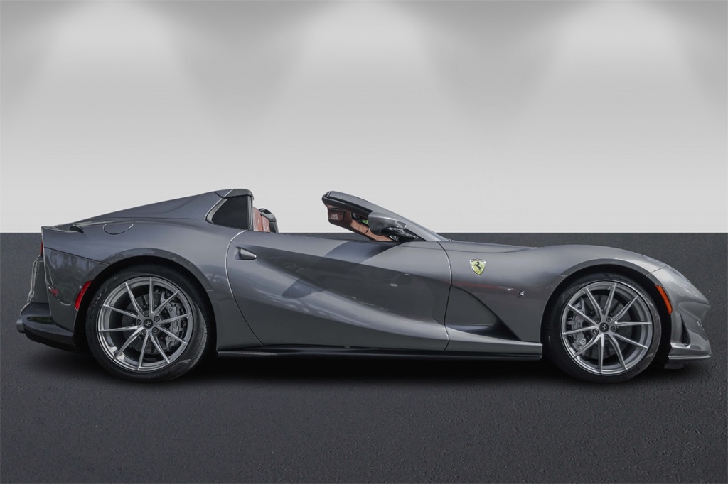 2022 Ferrari 812 GTS Base photo 2