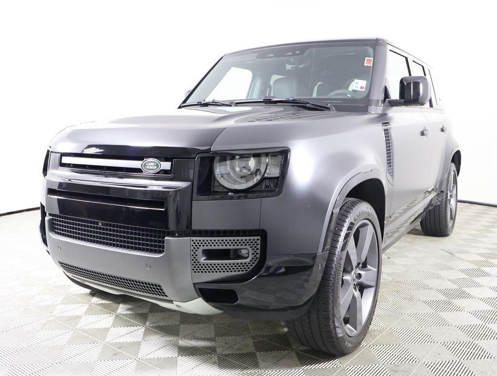 2024 Land Rover Defender 110 Carpathian Edition photo 2
