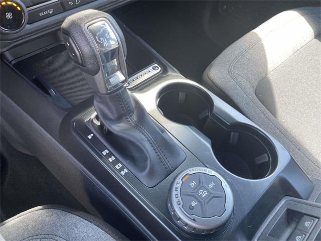2025 Ford Bronco Base photo 9