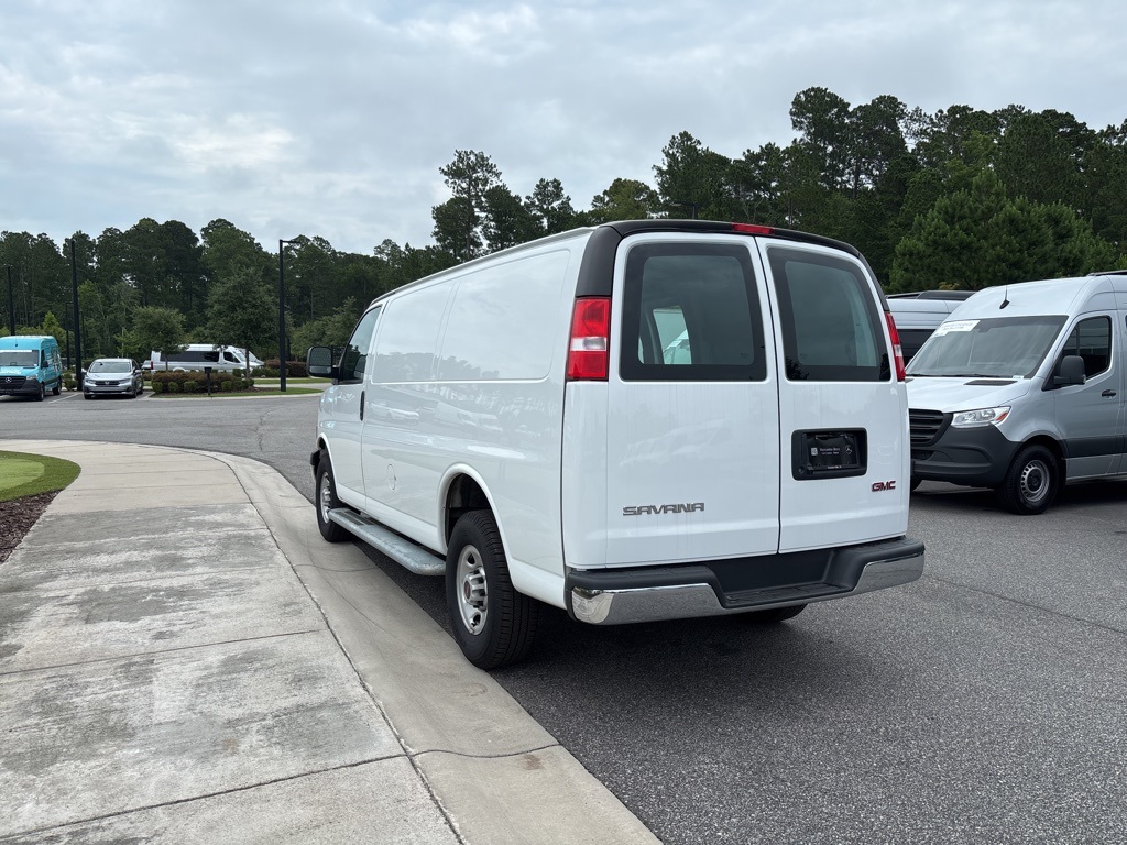 2023 Gmc Savana Cargo 2500 photo 4