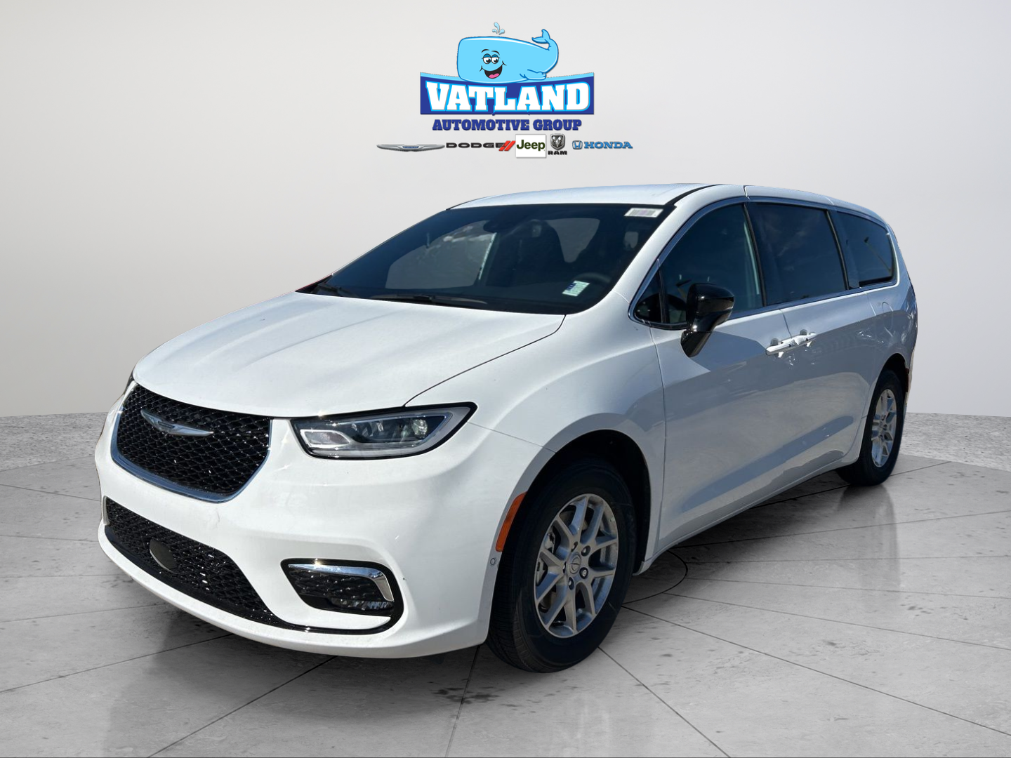 2026 Chrysler Pacifica Select's photo