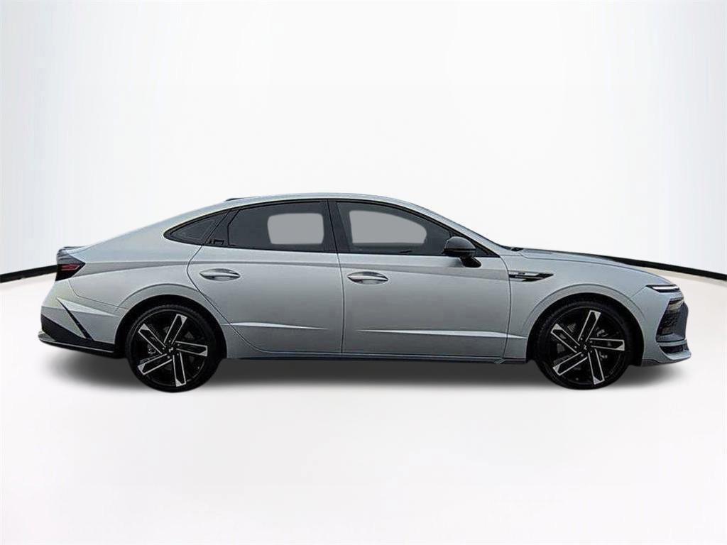 2025 Hyundai Sonata N Line photo 3