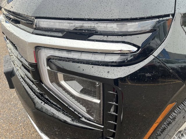 2025 Chevrolet Suburban LS photo 6