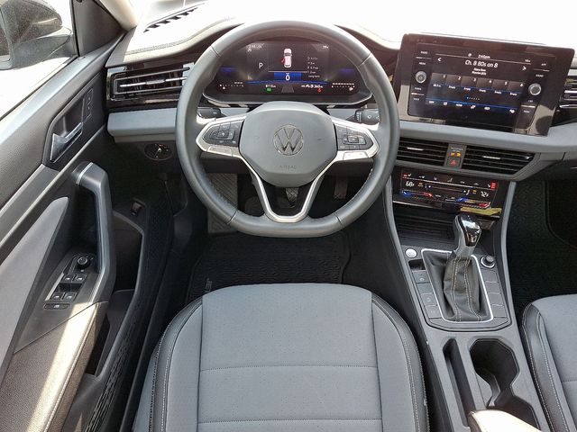 2025 Volkswagen Jetta 1.5T SE photo 12