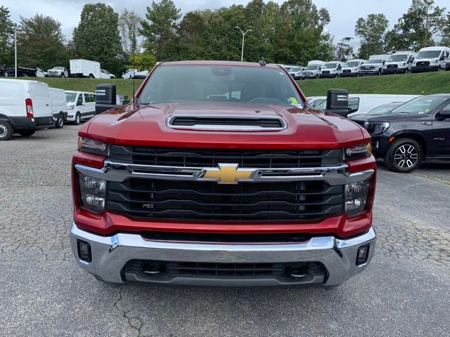 2024 Chevrolet Silverado 2500HD LT photo 3