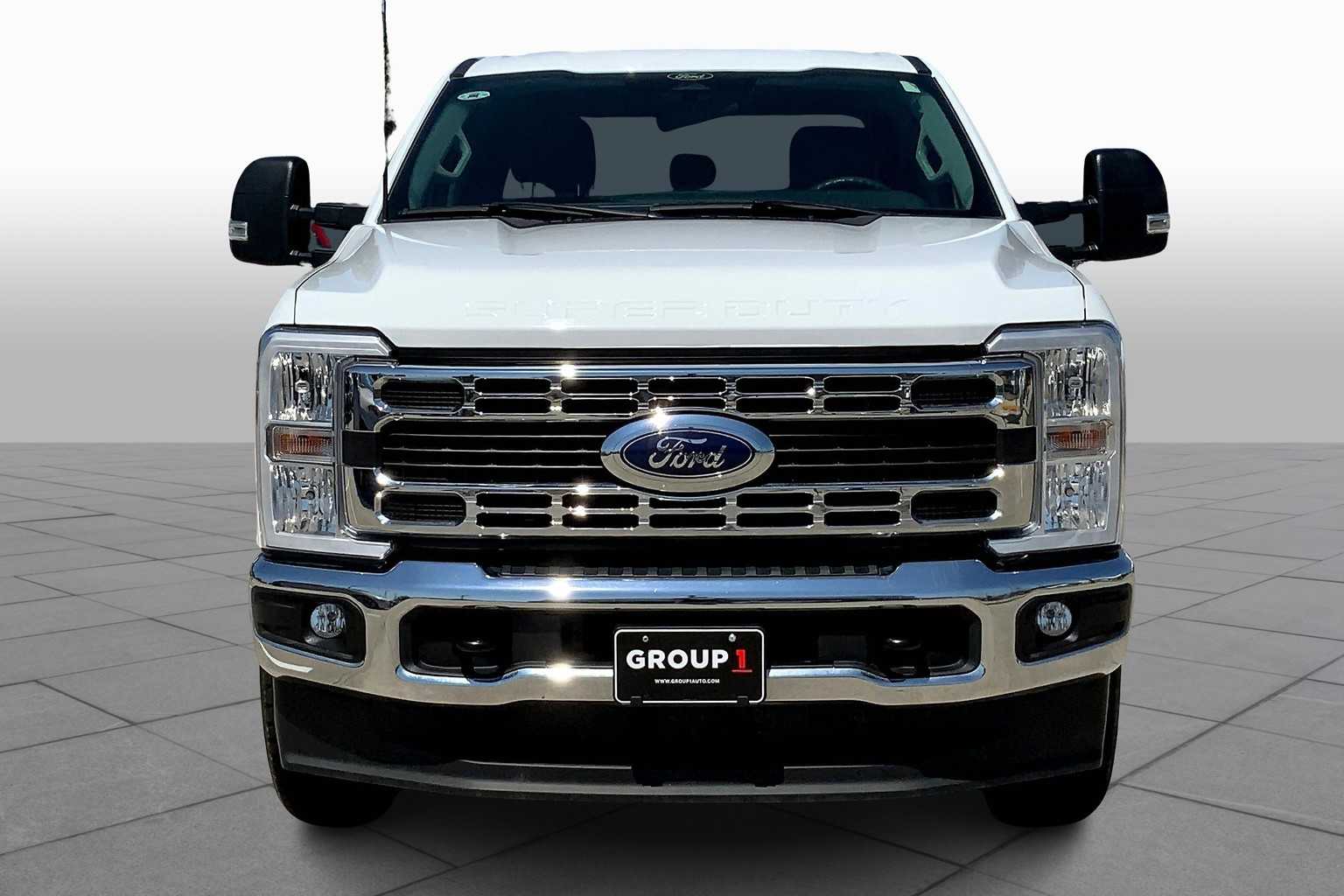 2024 Ford F-250 XLT photo 3