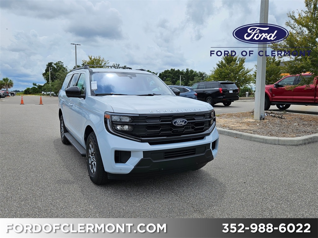 2025 Ford Expedition Active's photo