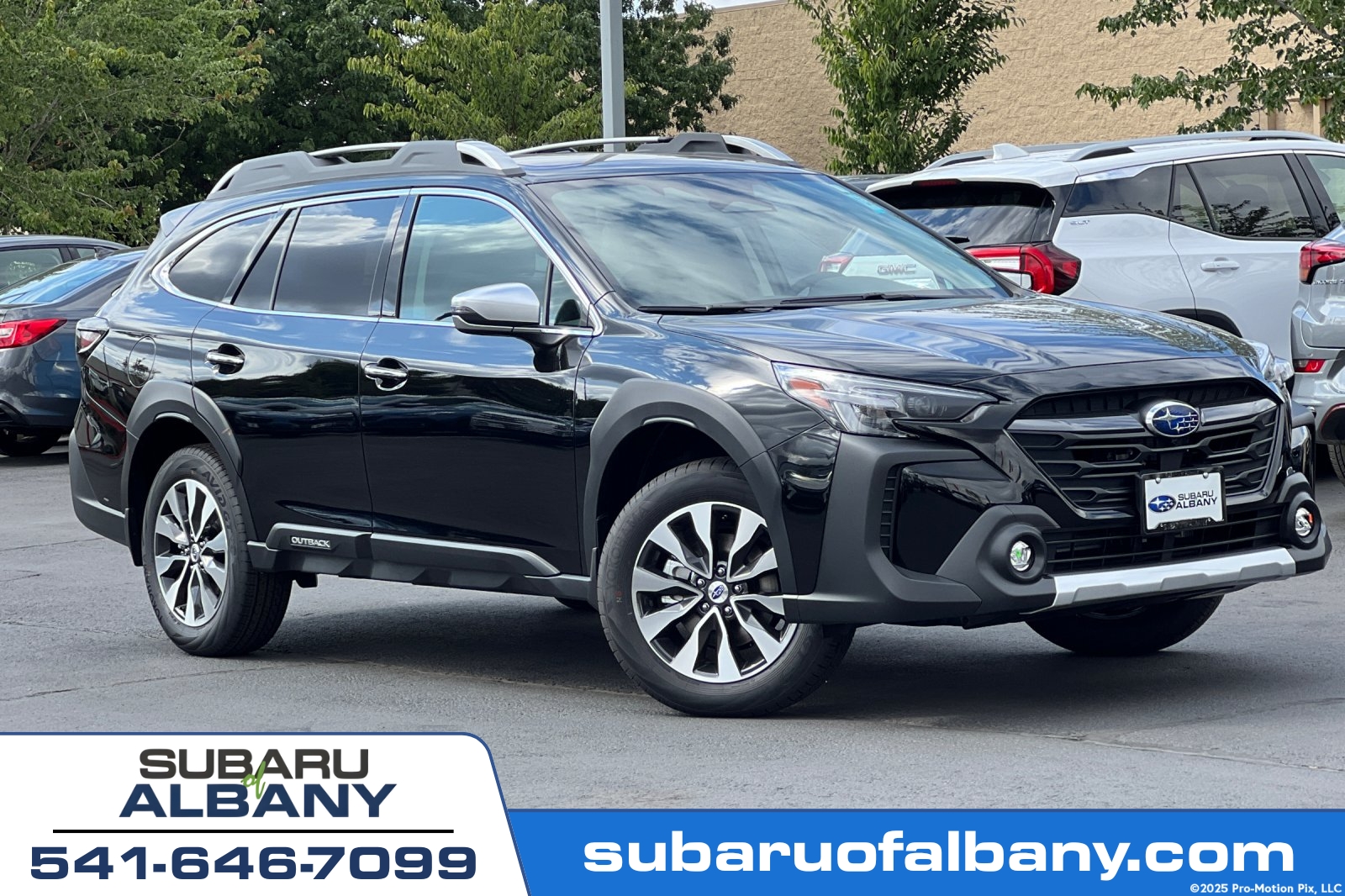 2025 Subaru Outback Touring's photo