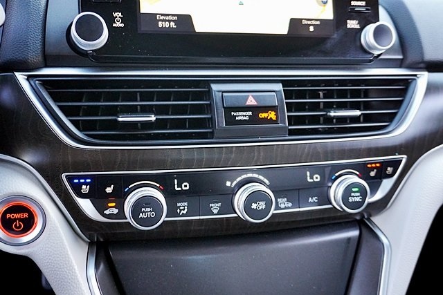 Used 2018  Honda Touring image 28