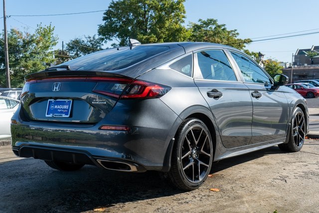 2024 Honda Civic Sport Touring Hatchback photo 4