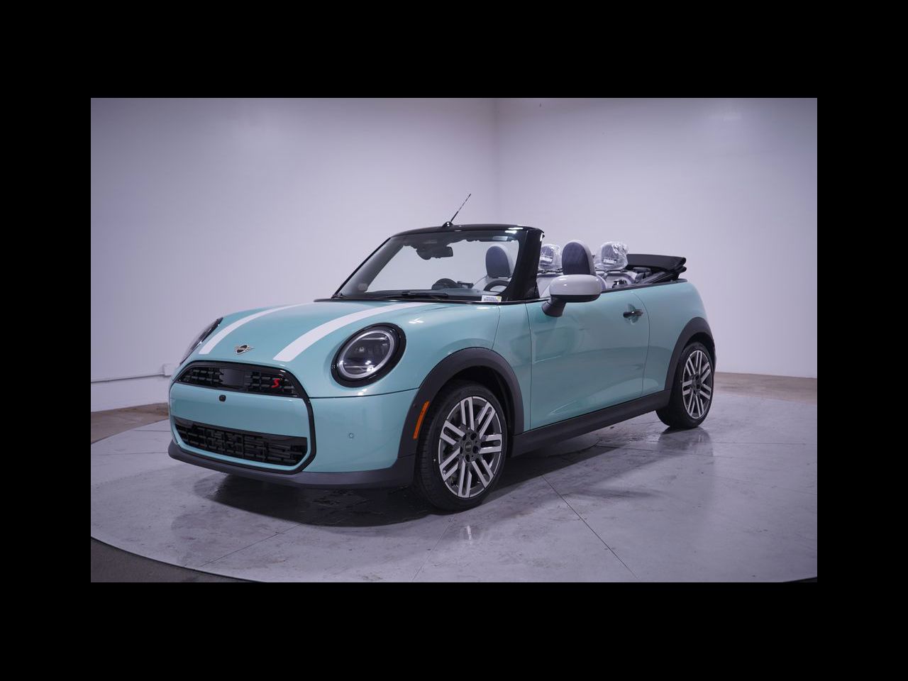 2026 MINI Convertible S's photo