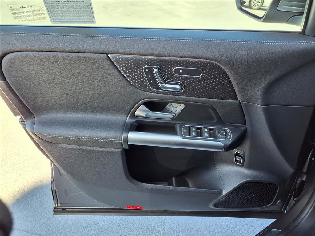 2025 Mercedes Benz GLA 250 4MATIC photo 12