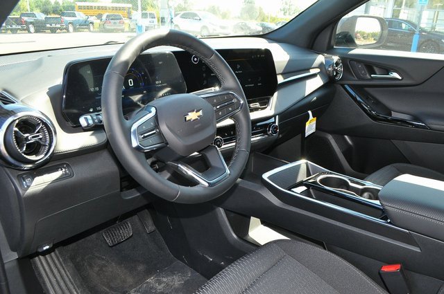 2025 Chevrolet Equinox LT photo 7
