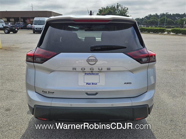 2024 Nissan Rogue S photo 4