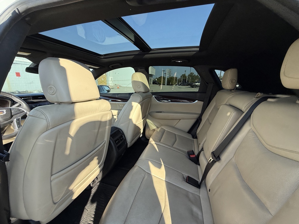 2017 Cadillac XT5 Luxury photo 21